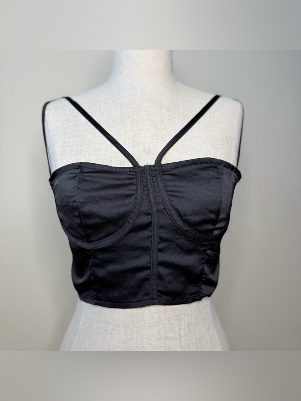 Pretty Little Thing Satin Bustier Corset Crop Top Black 6 EUC Regency Y2K 90s